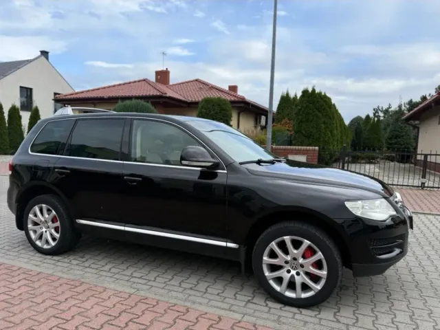 Volkswagen Touareg - фото 5