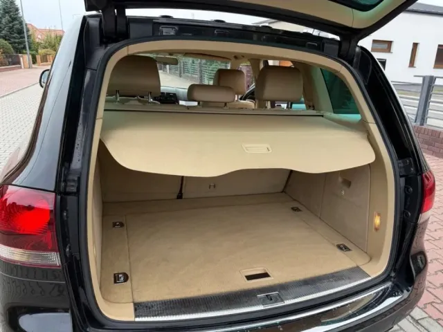 Volkswagen Touareg - фото 2