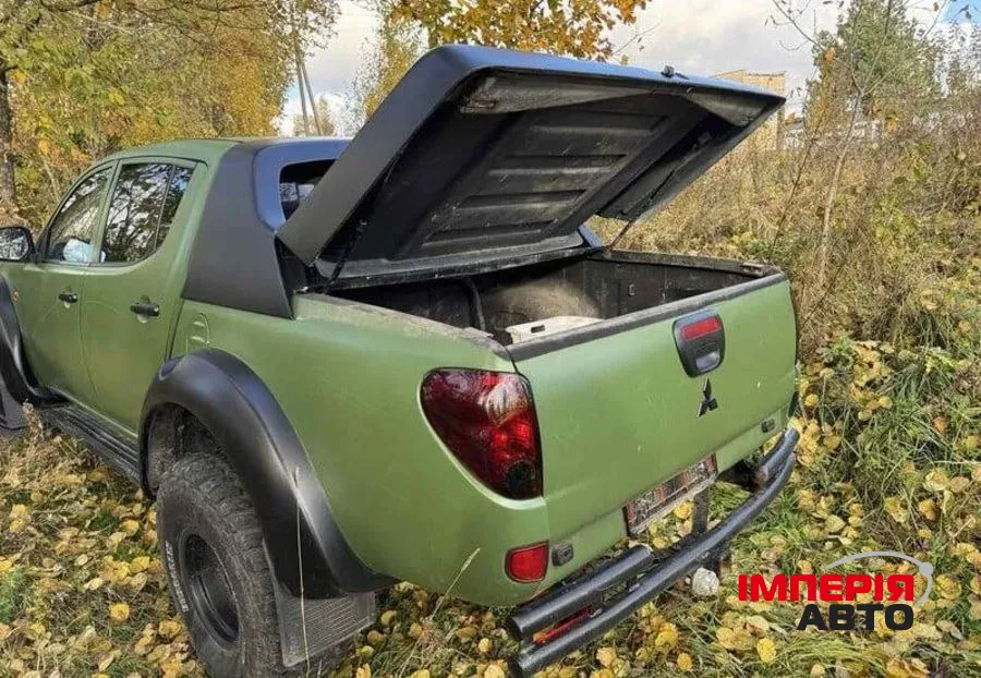 Mitsubishi L200 - фото 8