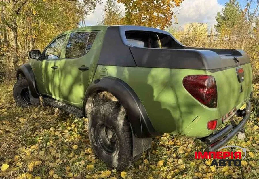 Mitsubishi L200 - фото 2