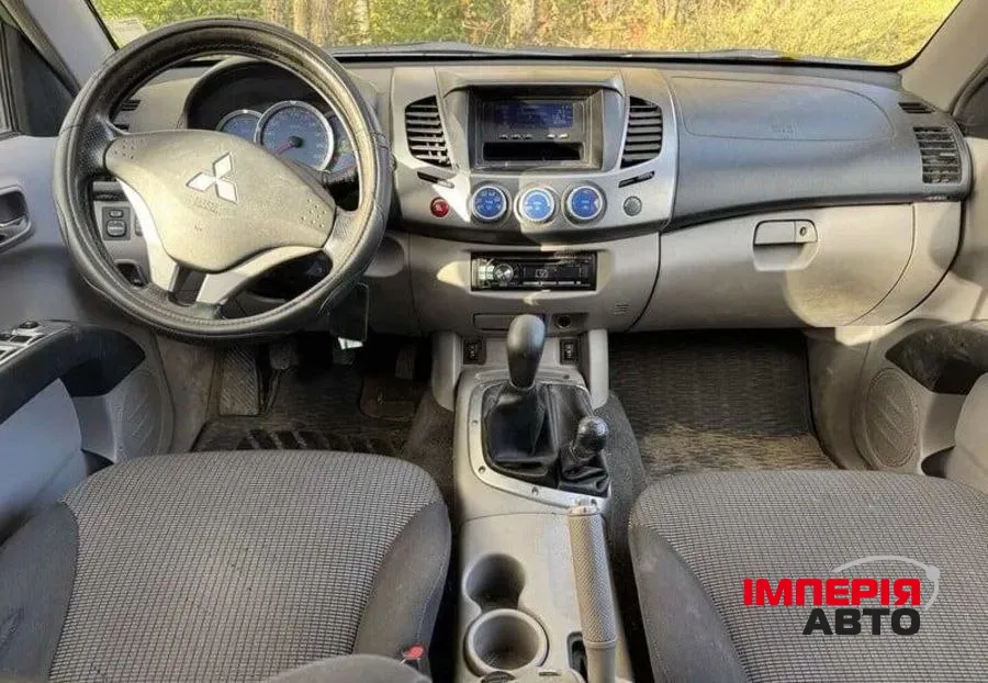 Mitsubishi L200 - фото 6