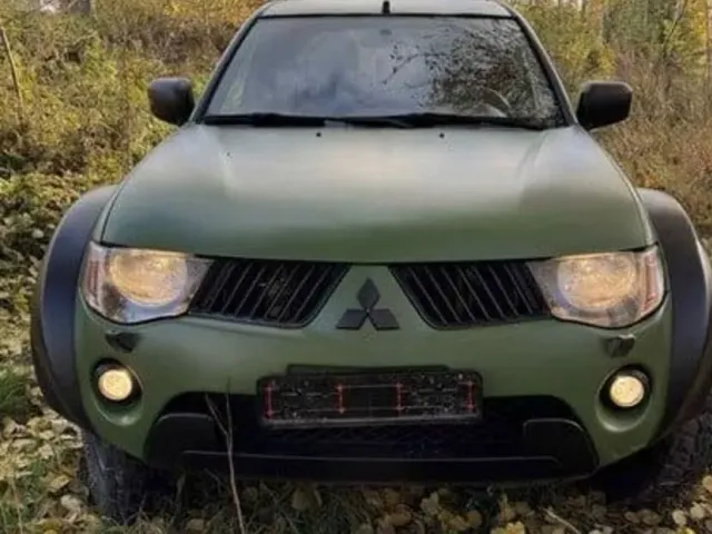 Mitsubishi L200 - фото 4