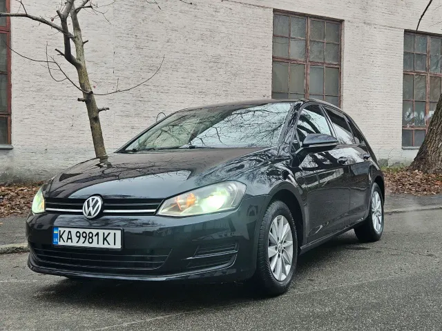 Volkswagen Golf - фото 1