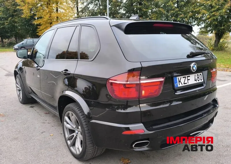 BMW X5 - фото 7
