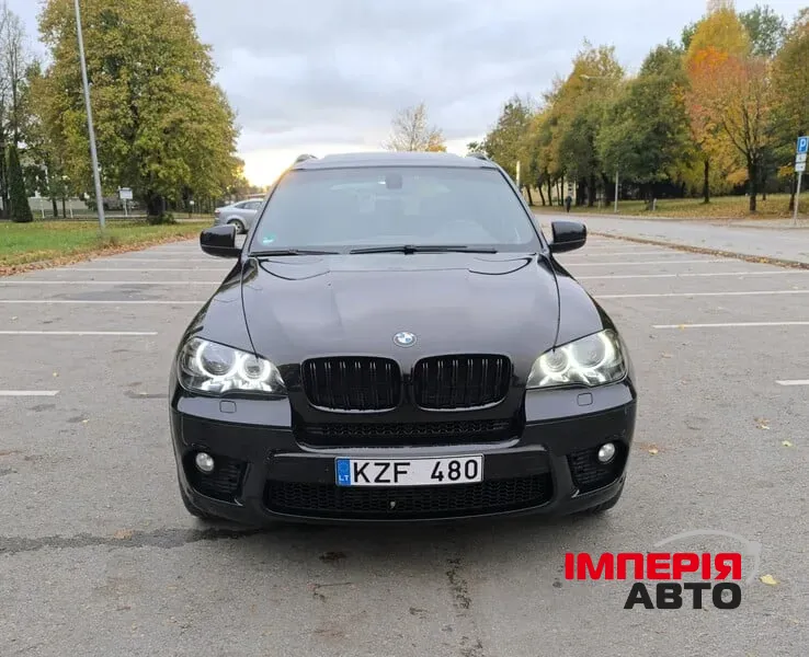 BMW X5 - фото 8