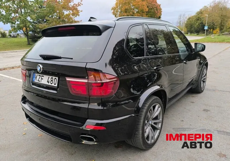 BMW X5 - фото 9