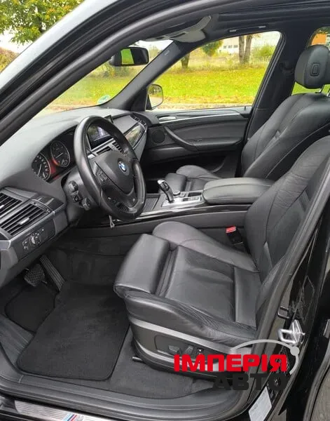 BMW X5 - фото 6