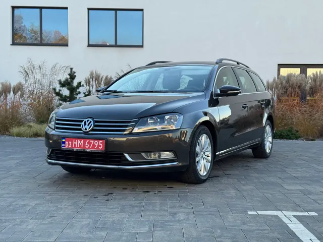 Volkswagen Passat - фото 2