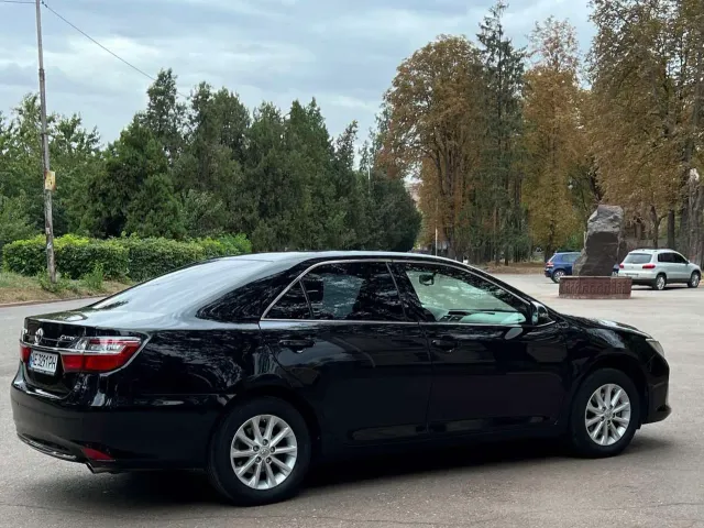 Toyota Camry - фото 4