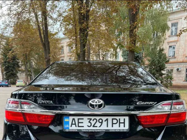 Toyota Camry - фото 5