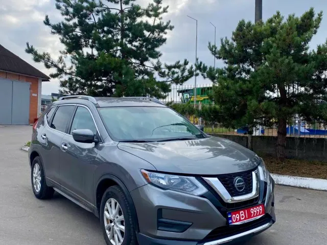 Nissan Rogue - фото 1