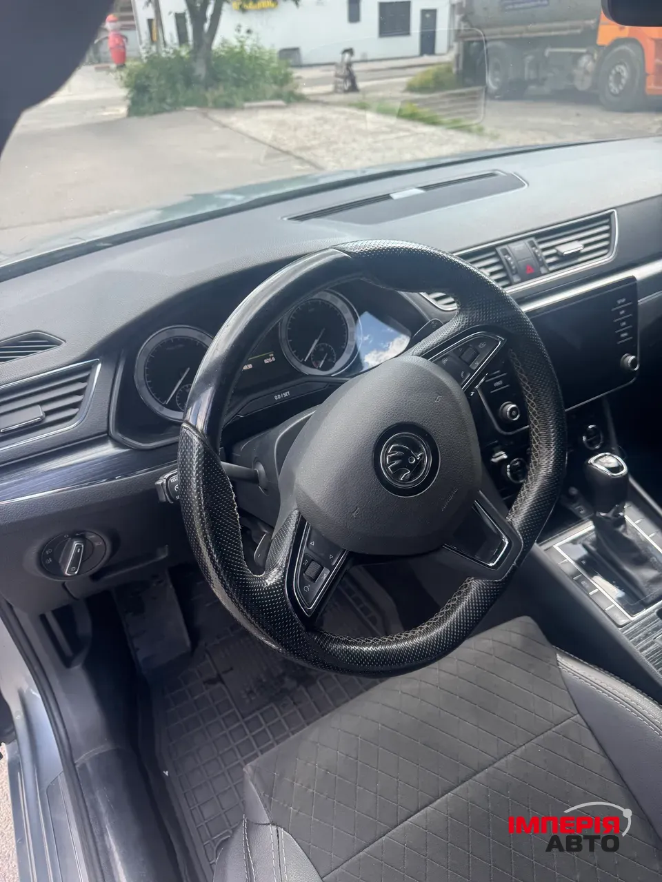 Skoda Superb - фото 14