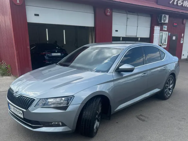 Skoda Superb - фото 4