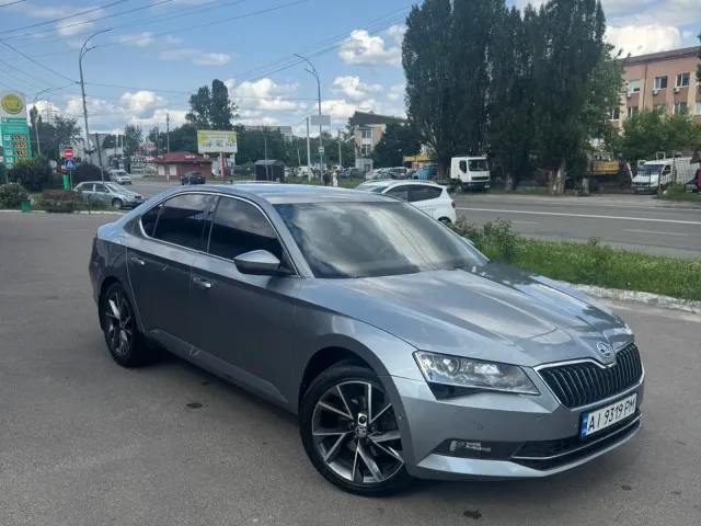 Skoda Superb - фото 1