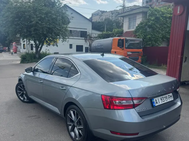 Skoda Superb - фото 2