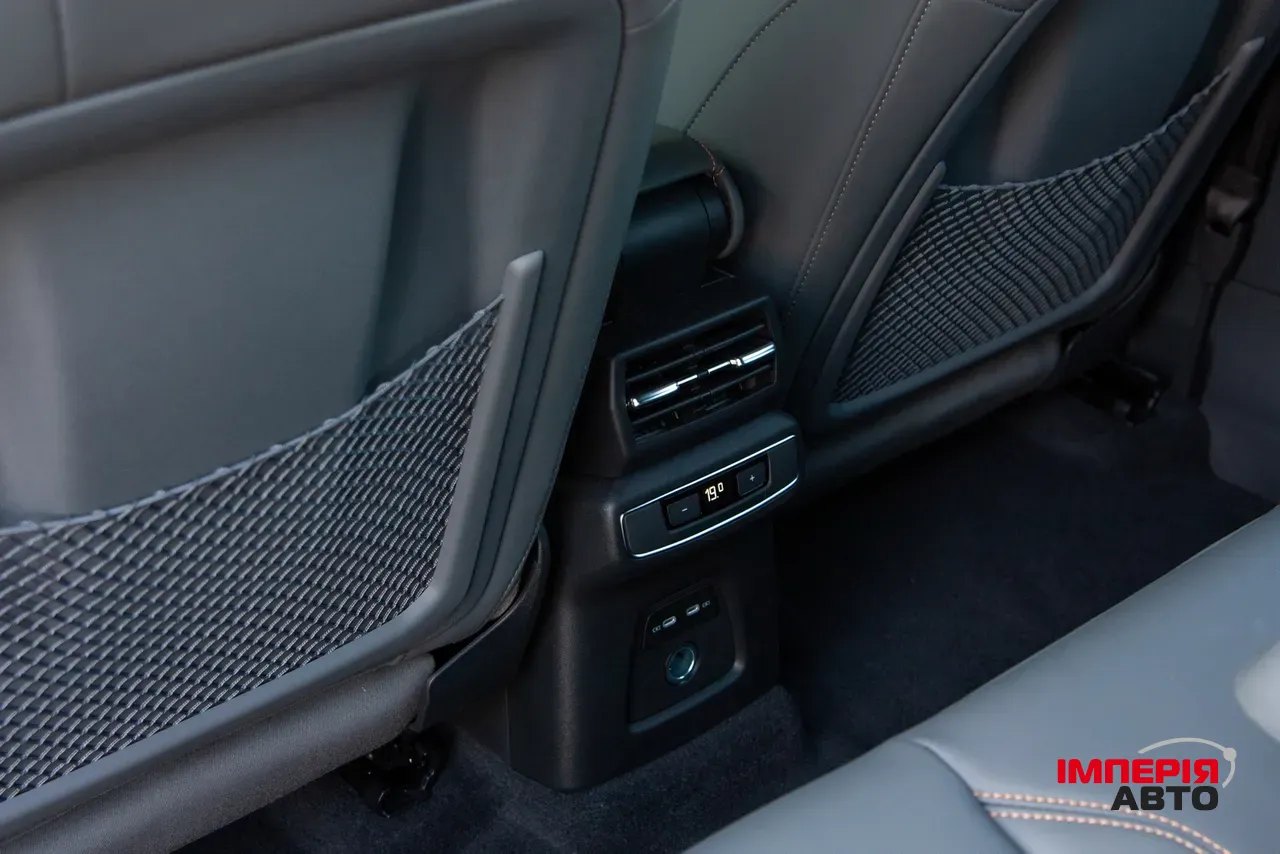 Audi Q4 e-tron - фото 26