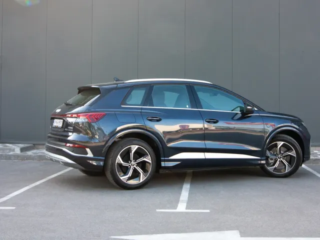 Audi Q4 e-tron - фото 5