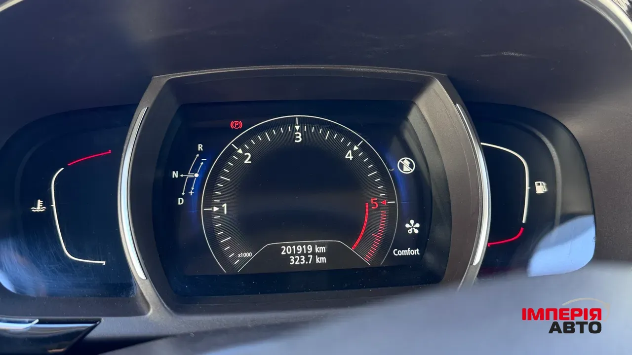 Renault Espace - фото 12