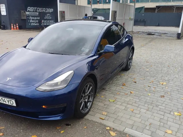 Tesla Model 3 - фото 4