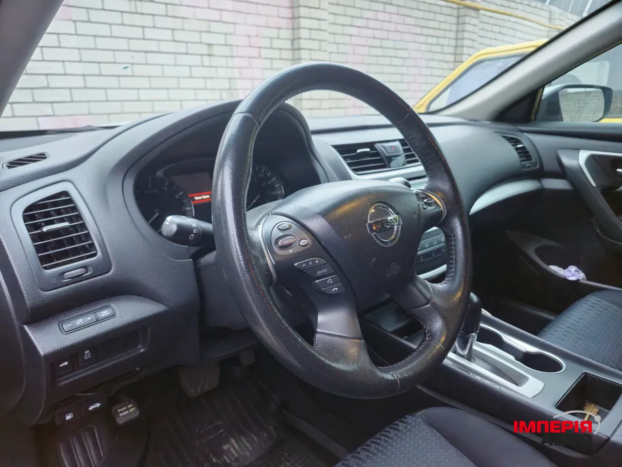 Nissan Altima - фото 3