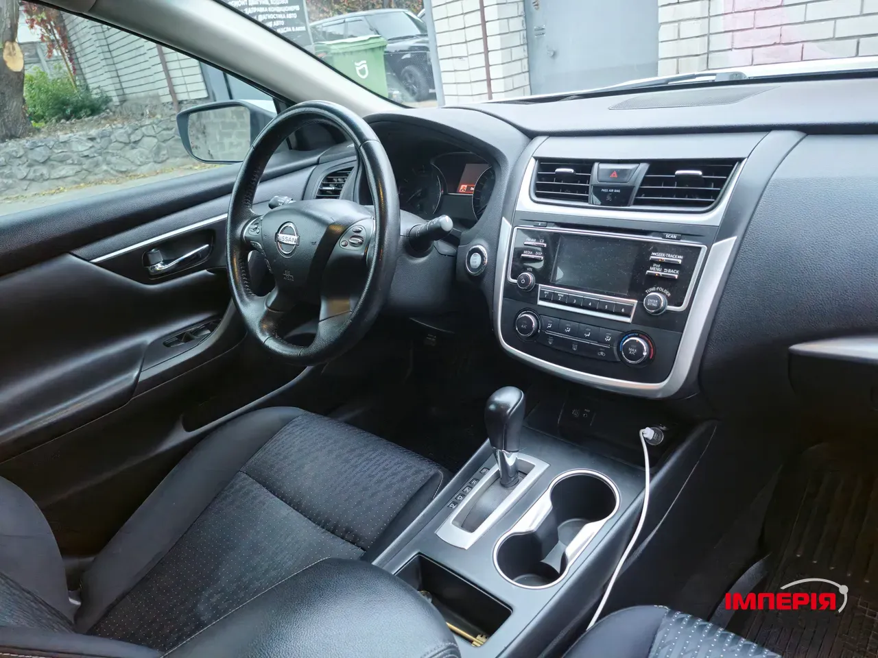 Nissan Altima - фото 1