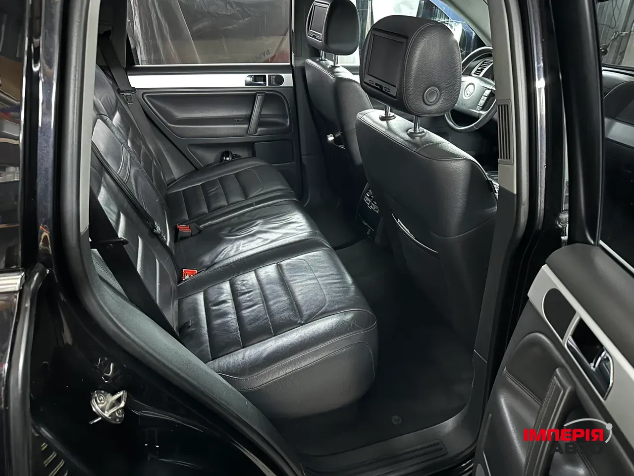 Volkswagen Touareg - фото 10