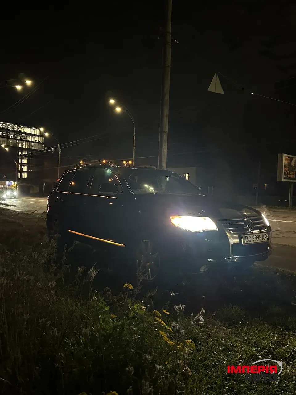 Volkswagen Touareg - фото 1