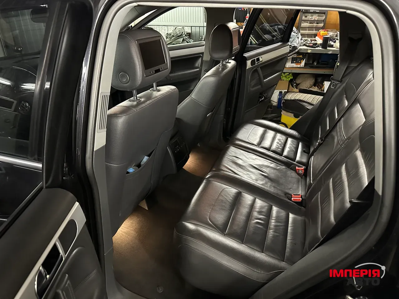 Volkswagen Touareg - фото 13