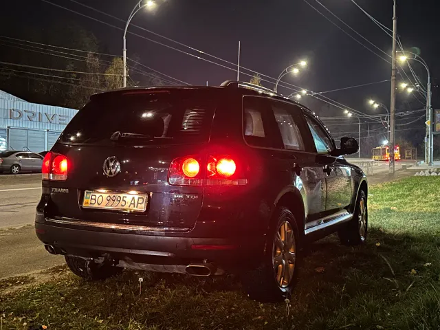 Volkswagen Touareg - фото 4