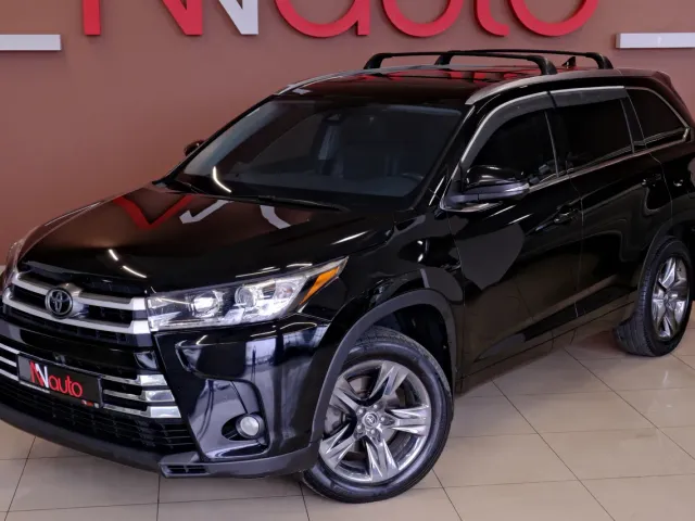 Toyota Highlander - фото 2