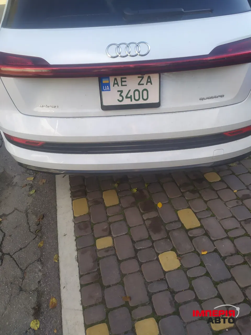 Audi e-tron - фото 1