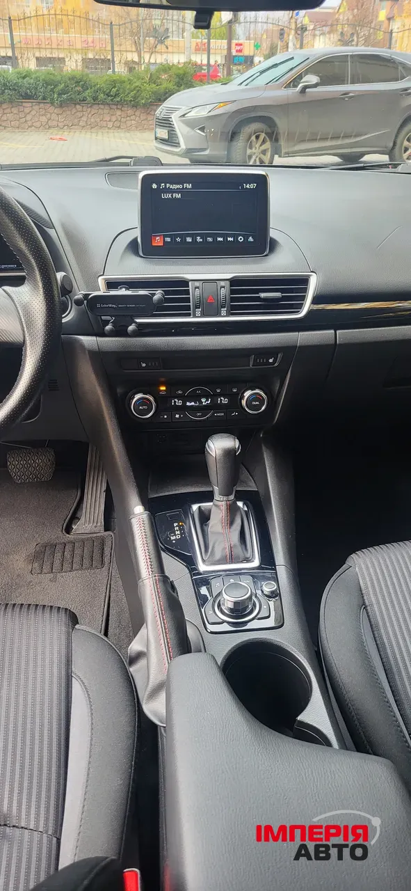 Mazda 3 - фото 12