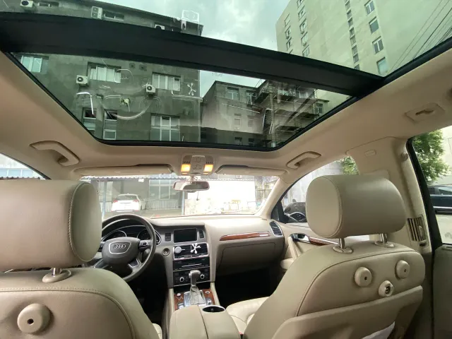 Audi Q7 - фото 5