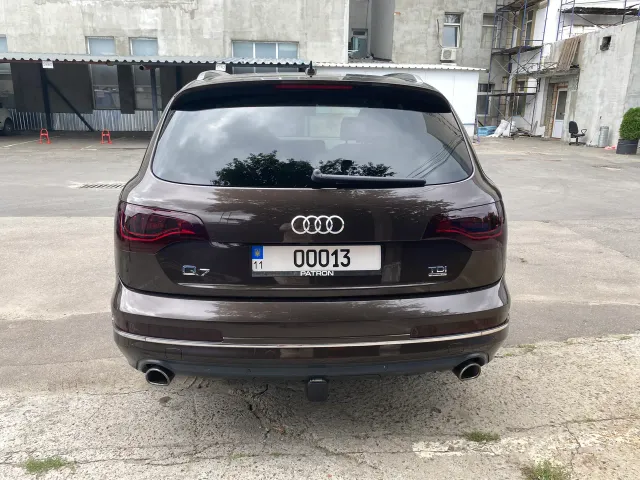 Audi Q7 - фото 3