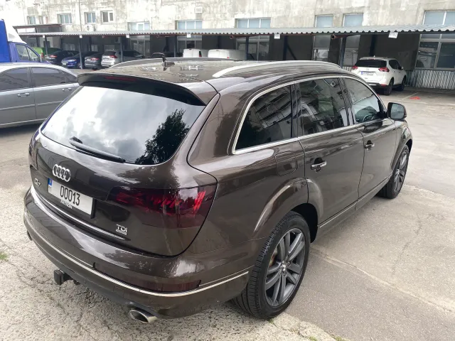 Audi Q7 - фото 2
