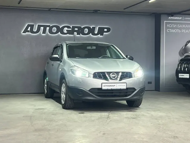 Nissan Qashqai - фото 1