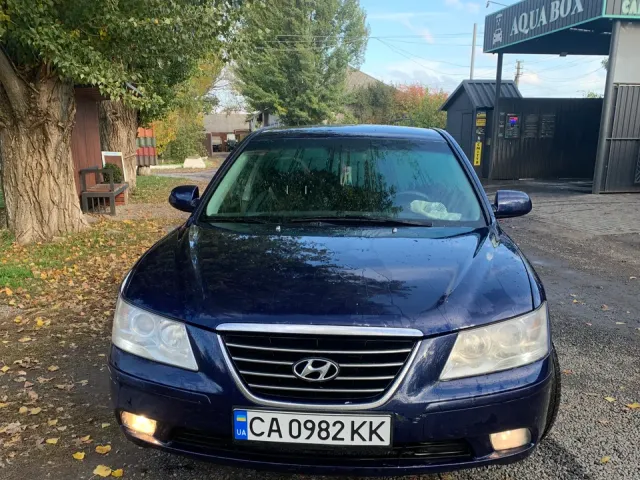 Hyundai Sonata - фото 1