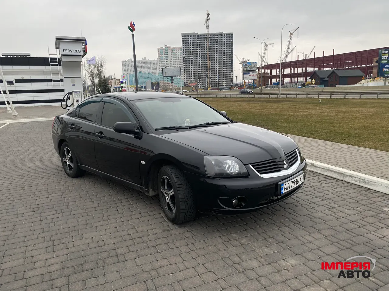 Mitsubishi Galant - фото 1