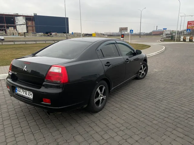 Mitsubishi Galant - фото 2