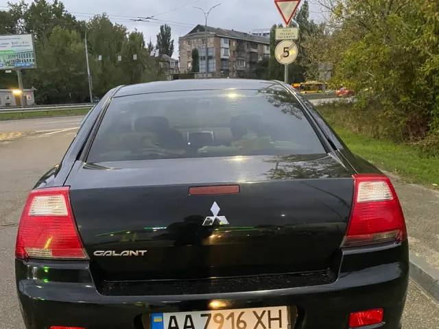 Mitsubishi Galant - фото 5