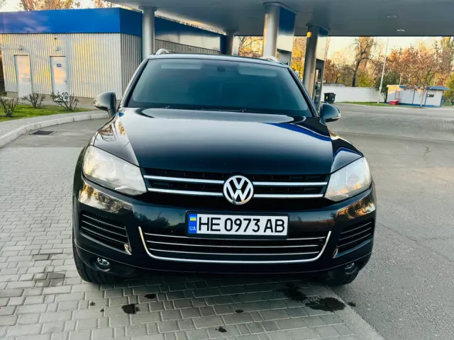 Volkswagen Touareg - фото 2