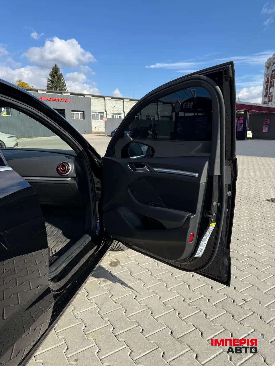 Audi A3 - фото 8