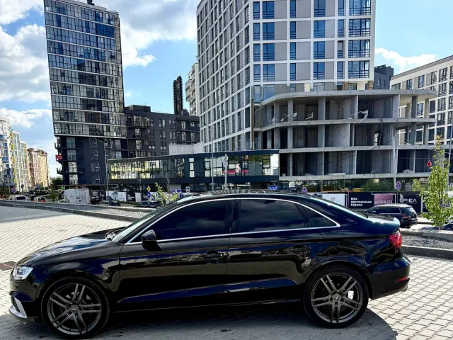 Audi A3 - фото 4