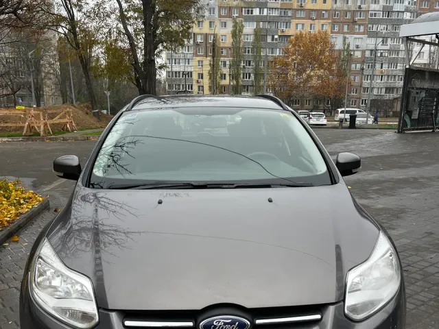 Ford Focus - фото 1