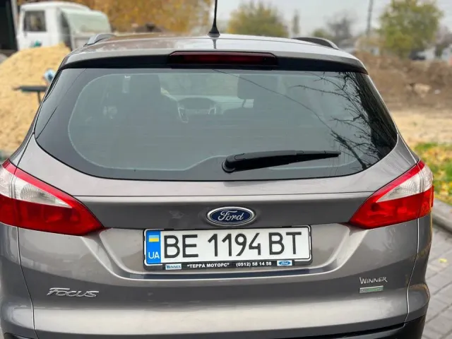 Ford Focus - фото 5