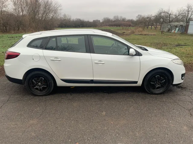 Renault Megane - фото 2