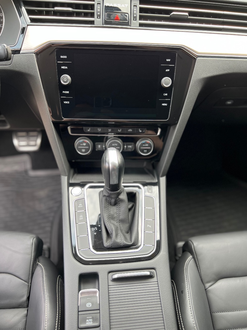 Volkswagen Passat - фото 28