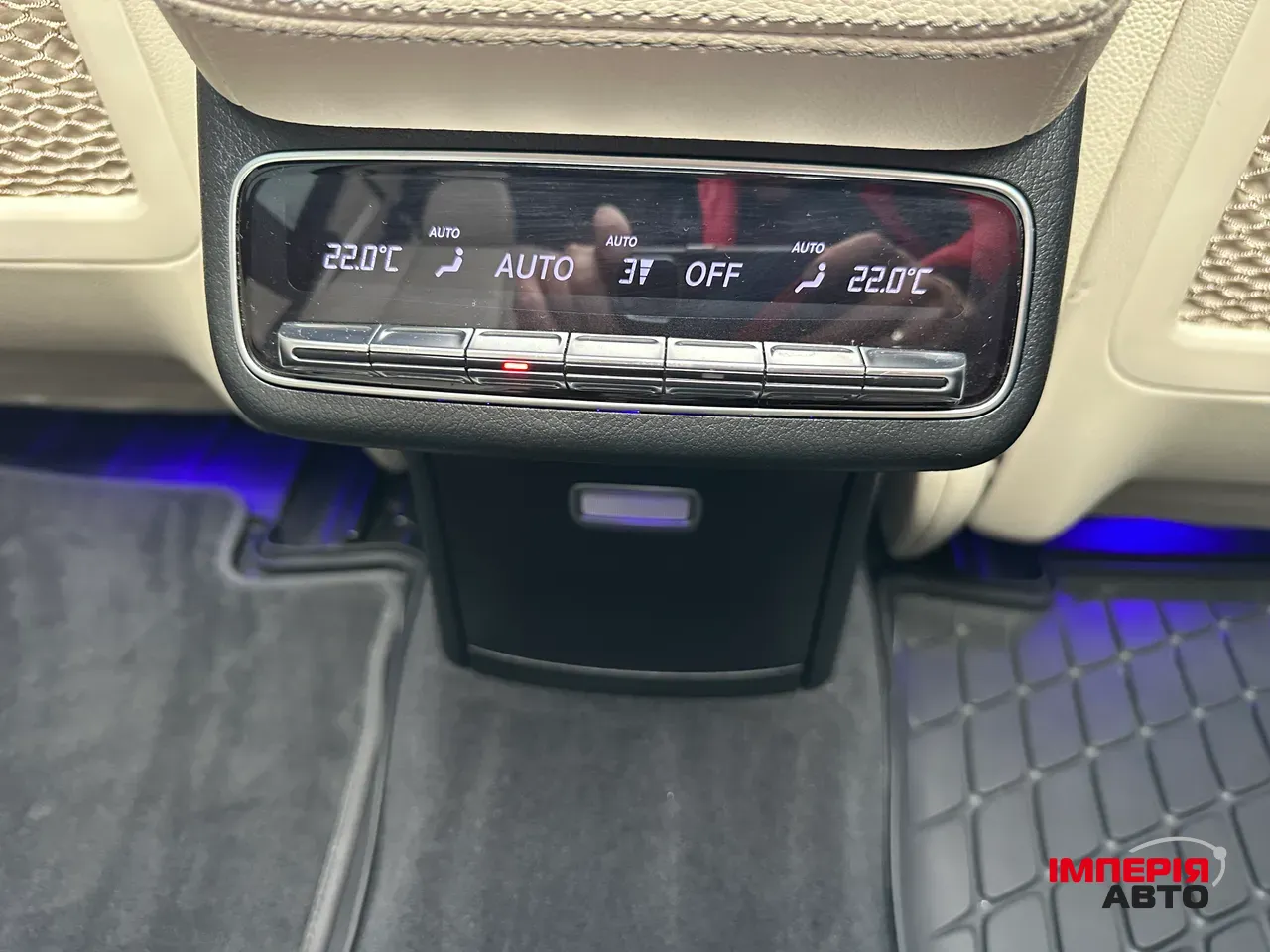 Mercedes-Benz GLS - фото 43