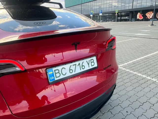 Tesla Model Y - фото 4