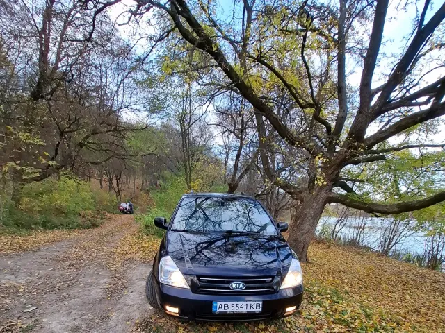 Kia Carnival - фото 2